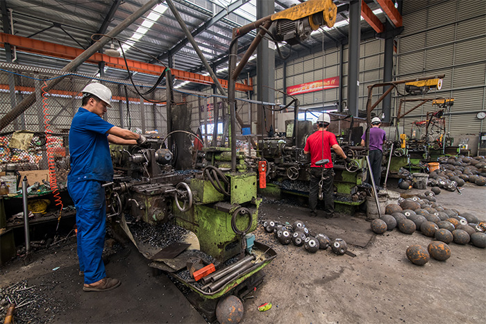 津南网架配件车间